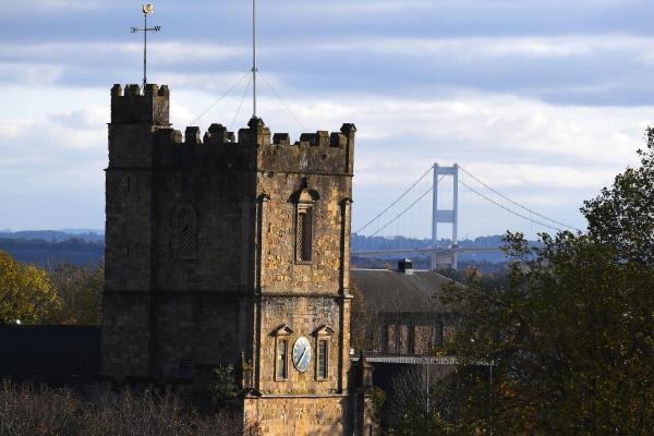 castell wedi'i gadw yng Nghymru